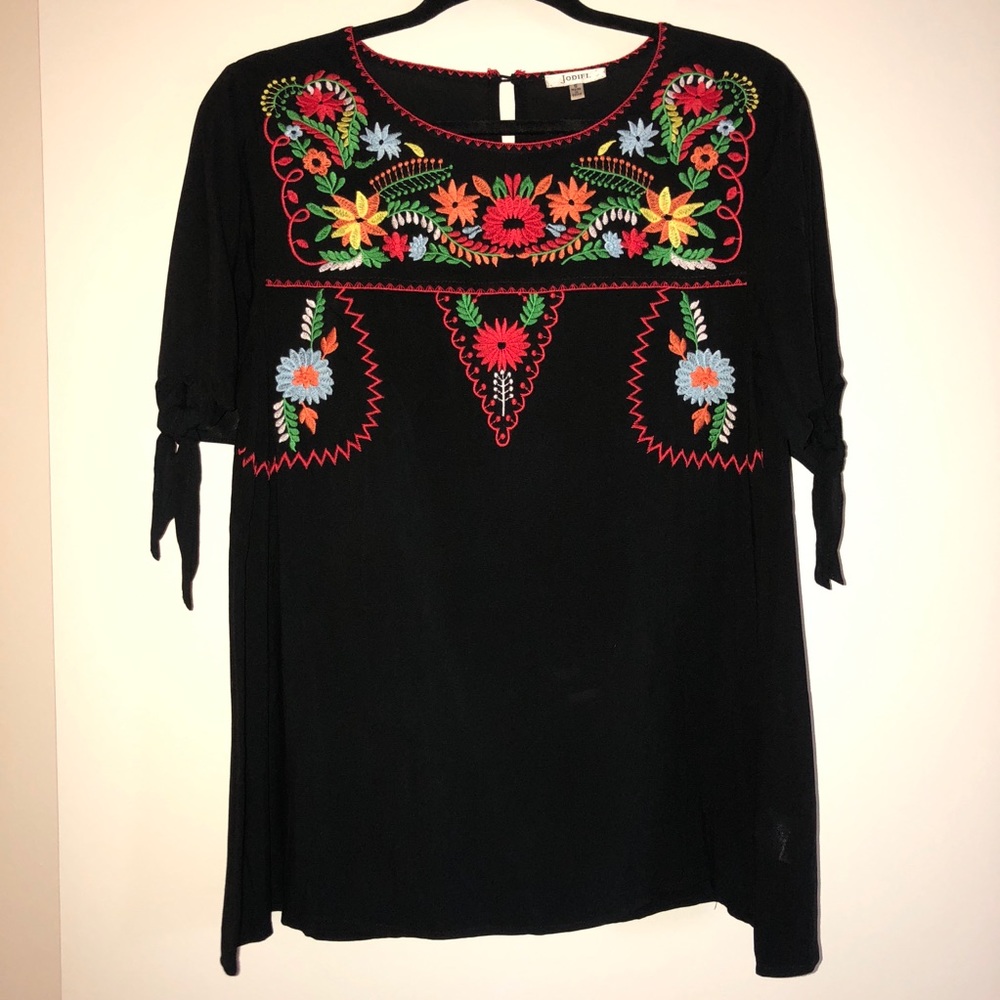 Bright embroidered tie sleeve top